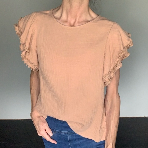 Tan Ruffle sleeve blouse Size Small- 100% cotton - Picture 1 of 8